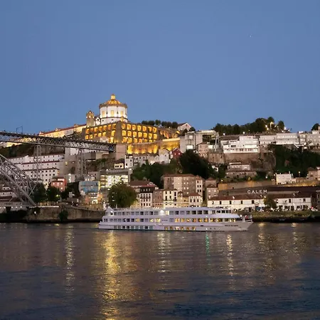 City-center With Modern Comforts Porto