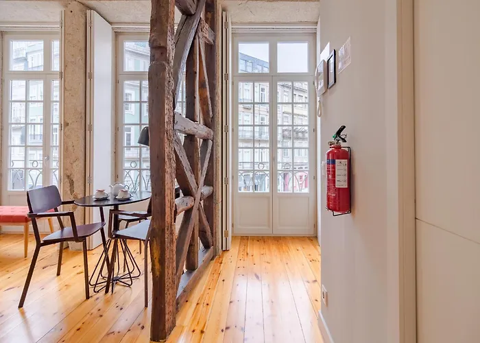 City-center With Modern Comforts Oporto